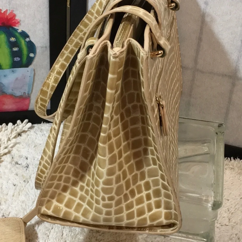 Spartina 449 leather shoulder bag and wallet set